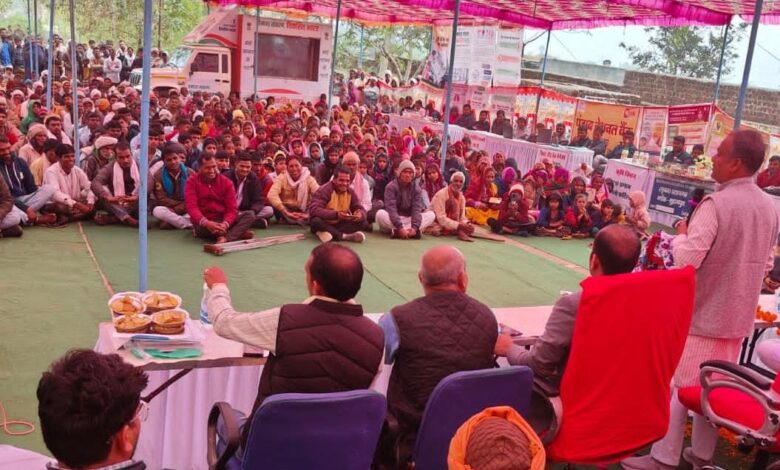 विकसित भारत संकल्प यात्रा कैबिनेट मंत्री हेमंत मीणा ने किया शिविरों का निरीक्षण कहा: हर योग्य को योजनाओं का सौ फीसदी मिले लाभ विकसित भारत संकल्प यात्रा कैबिनेट मंत्री हेमंत मीणा ने किया शिविरों का निरीक्षण कहा: हर योग्य को योजनाओं का सौ फीसदी मिले लाभ