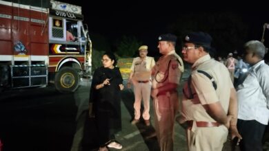 जिला निर्वाचन अधिकारी और एसपी के निर्देशन में निकाला फ्लैग मार्च