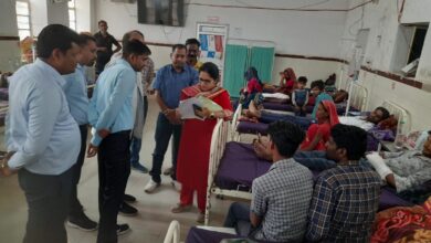 जिला कलक्टर ने किया जिला चिकित्सालय का निरीक्षण