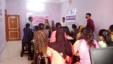 ई-मित्र प्रशिक्षण ले रहीं महिलाओं को दी गई योजनाओं की जानकारी