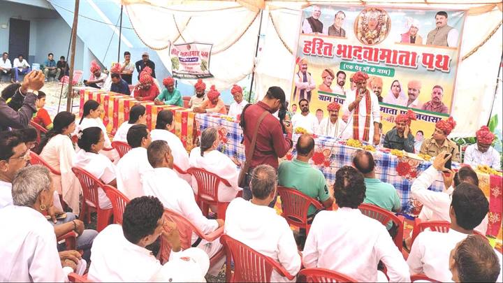 1 पेड़ मां के नाम: भारतीय संस्कृति में हम सभी प्रकृति पूजक है- सांसद गुप्ता so exciting 1 पेड़ मां के नाम: भारतीय संस्कृति में हम सभी प्रकृति पूजक है- सांसद गुप्ता so exciting