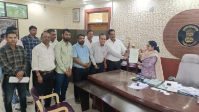 राजस्व मंत्रालयिक कर्मचारियो ने दिया ज्ञापन