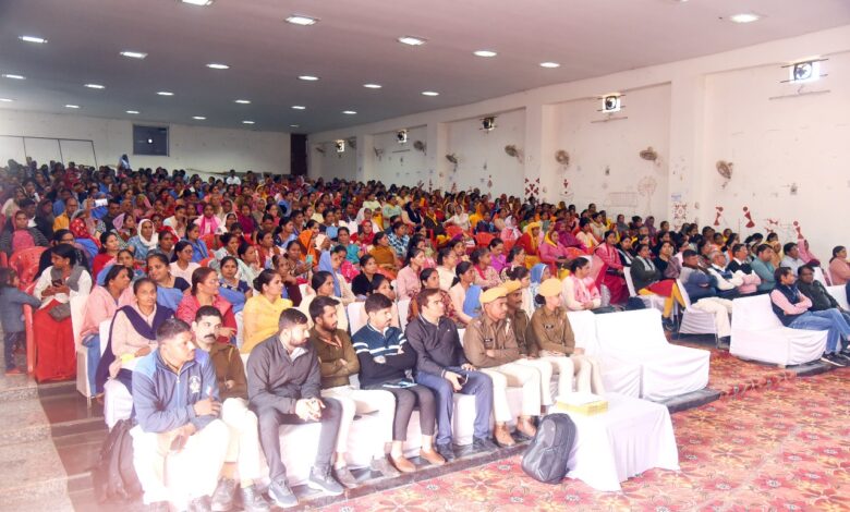 बेटी बचाओ बेटी पढ़ाओ योजना के 10 वर्षपूर्ण होने के उपलक्ष्य में आयोजित हुई जिला स्तरीय संवाद कार्यशाला