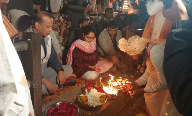 गंगा आरती और दीपोत्सव के साथ हुआ कांठल महोत्सव का आगाज़ गंगा आरती और दीपोत्सव के साथ हुआ कांठल महोत्सव का आगाज़