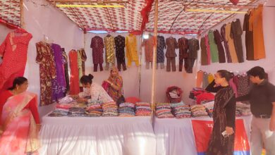 अमृता हाट मेले में दूसरे दिन 4 लाख 35 हजार रूपये की बिक्री,