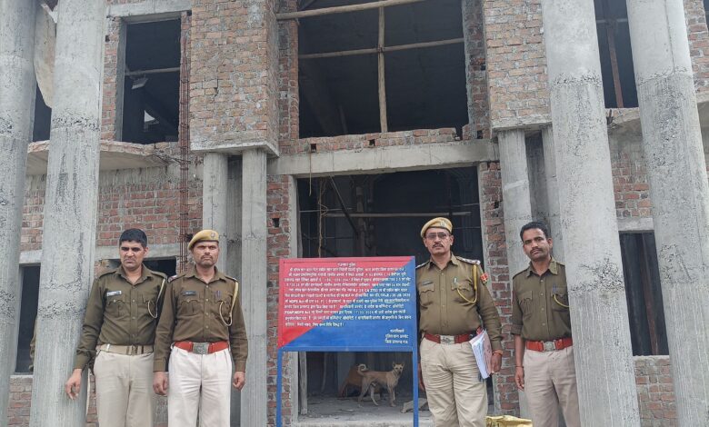 1800 करोड की ड्रग्स जब्ती के मामले मे फरार आरोपी शोएब खान और उसके पिता वकील खान की अवैध मादक पदार्थो की कमाई से अर्जित अवैध चल/अचल सम्पतियों को एनडीपीएस की धारा 68 फ(1) के तहत कराया फ्रीज 1800 करोड की ड्रग्स जब्ती के मामले मे फरार आरोपी शोएब खान और उसके पिता वकील खान की अवैध मादक पदार्थो की कमाई से अर्जित अवैध चल/अचल सम्पतियों को एनडीपीएस की धारा 68 फ(1) के तहत कराया फ्रीज