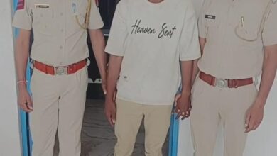 तलवार लेकर आमजन में भय पैदा करने वाला अभियुक्त गिरफ्तार तलवार को किया जब्त