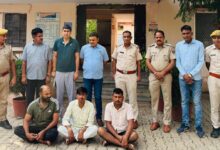 कुख्यात अपराधी सलमान को हथियार उपलब्ध कराने वाले तीन अभियुक्त गिरतार 