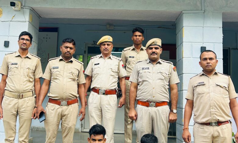 माना बावजी मन्दिर में हुई चोरी का खुलासा करते हुए दो अभियुक्त गिरफ्तार