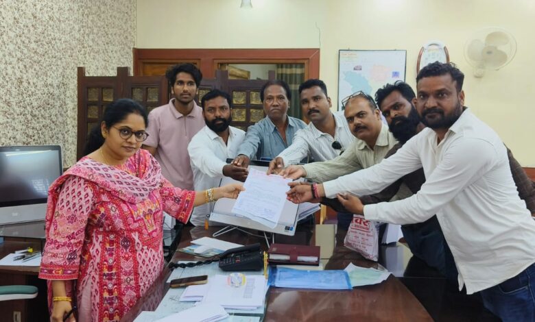 दमामी समाज ने विभिन्न समास्याओं के निराकरण हेतु ज्ञापन दिया